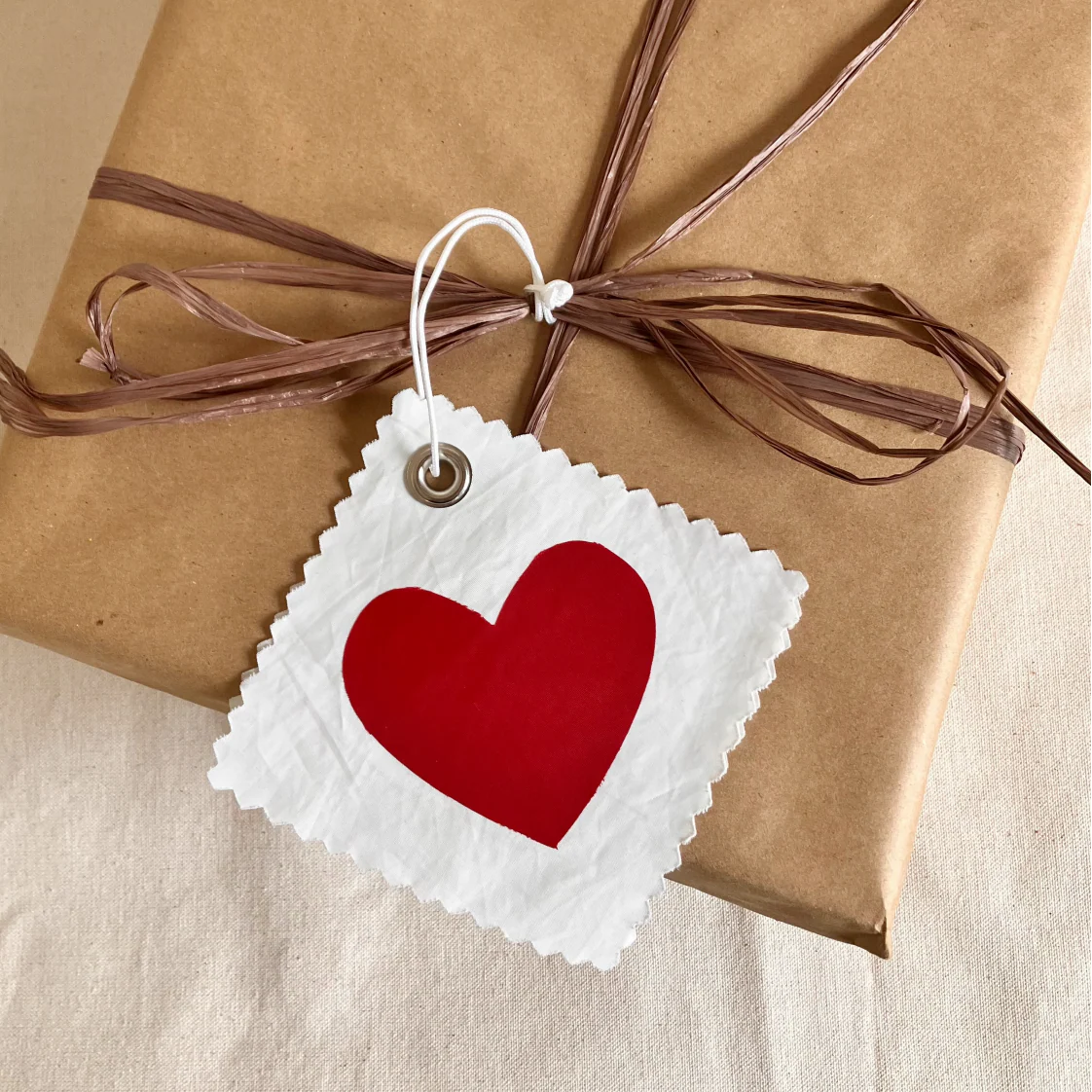 Heart Sail Cloth Gift Tag - Image 2